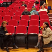 Petra Belc i Dina Pokrajac u razgovoru nakon projekcije. Foto: Sonja Leboš